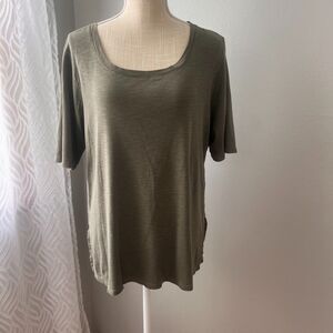 J. Jill Top Womens Large Pima Scoop Neck Elbow Sleeve Tee Green Casual Minimal